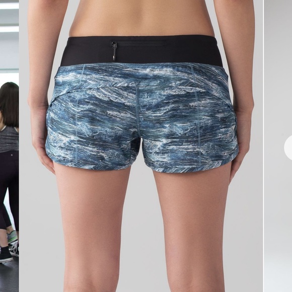 lululemon athletica Pants - Lululemon Speed Short *4-way Stretch size 6